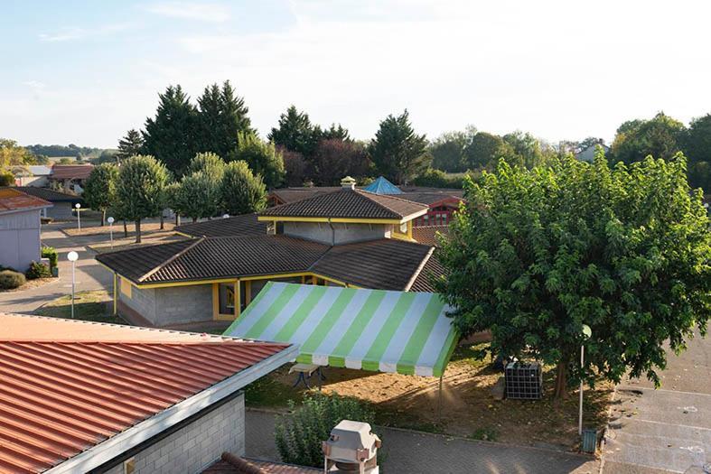 Domaine De Sainte-Croix Hotel Luaran gambar